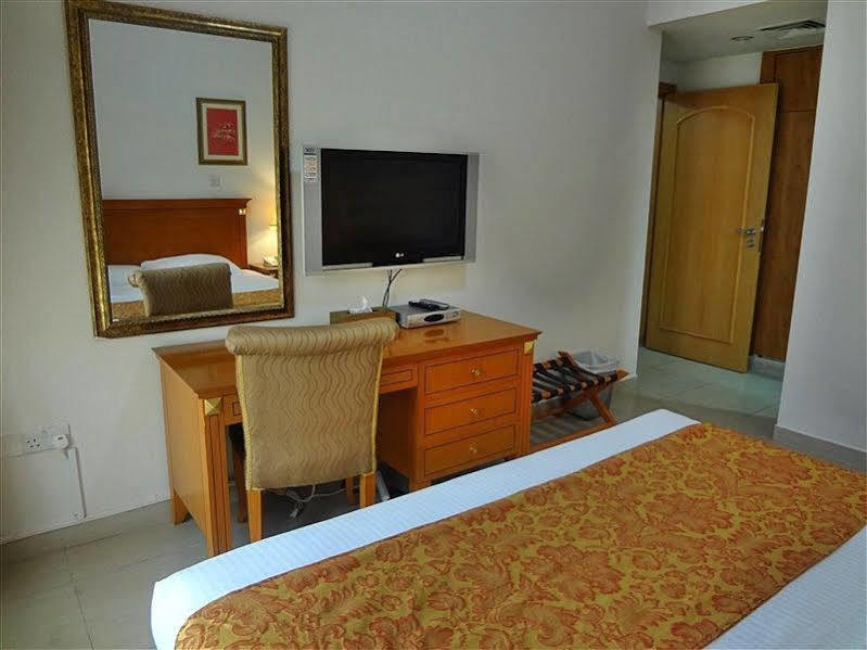 Flamingo Hotel Apartments Abu Dhabi Exterior photo